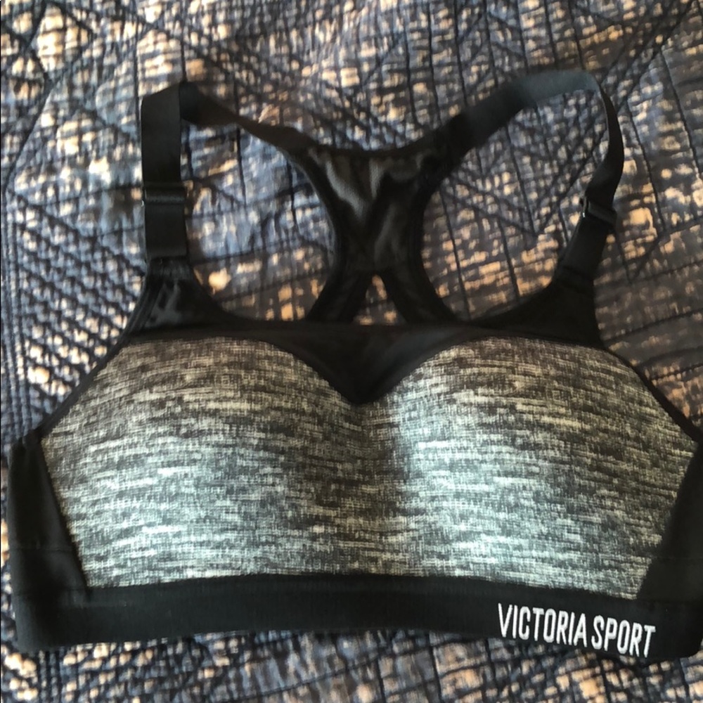 Victoria Sport bra 32B